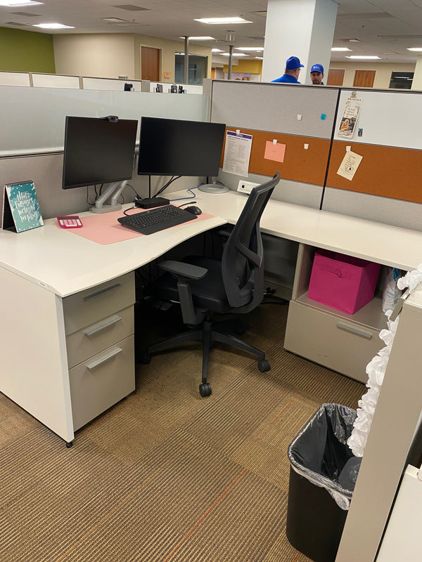 Herman Miller Canvas 6x6 glass topped stations